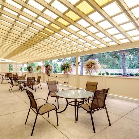 Best Western Plus Guildwood Inn Sarnia Exterior photo